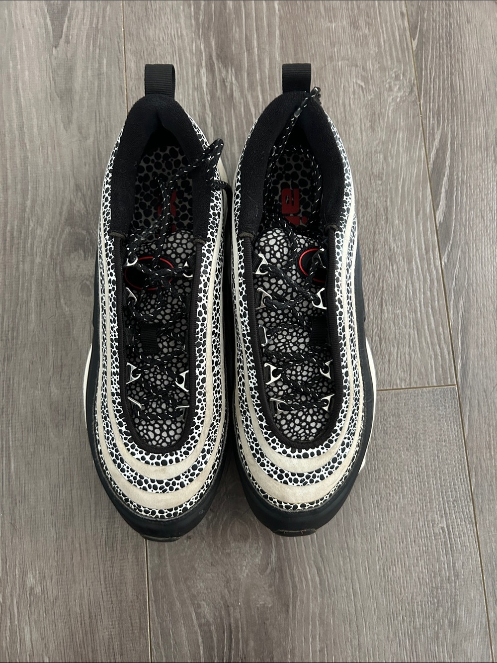 Nike Women's Black and White Patterned Sneakers